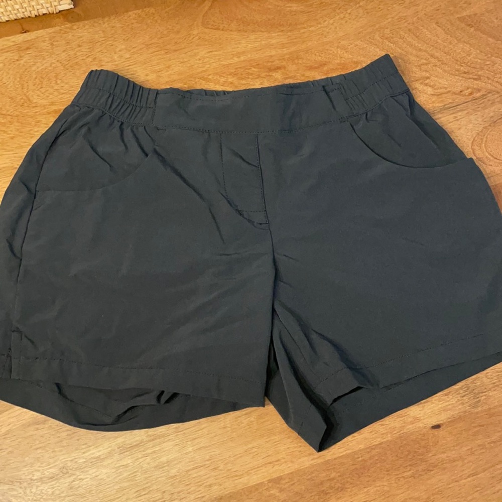 Toad & Co. Black Shorts with pockets.